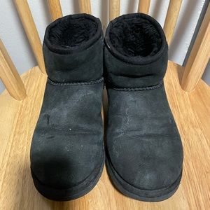 Ugg Black size 7